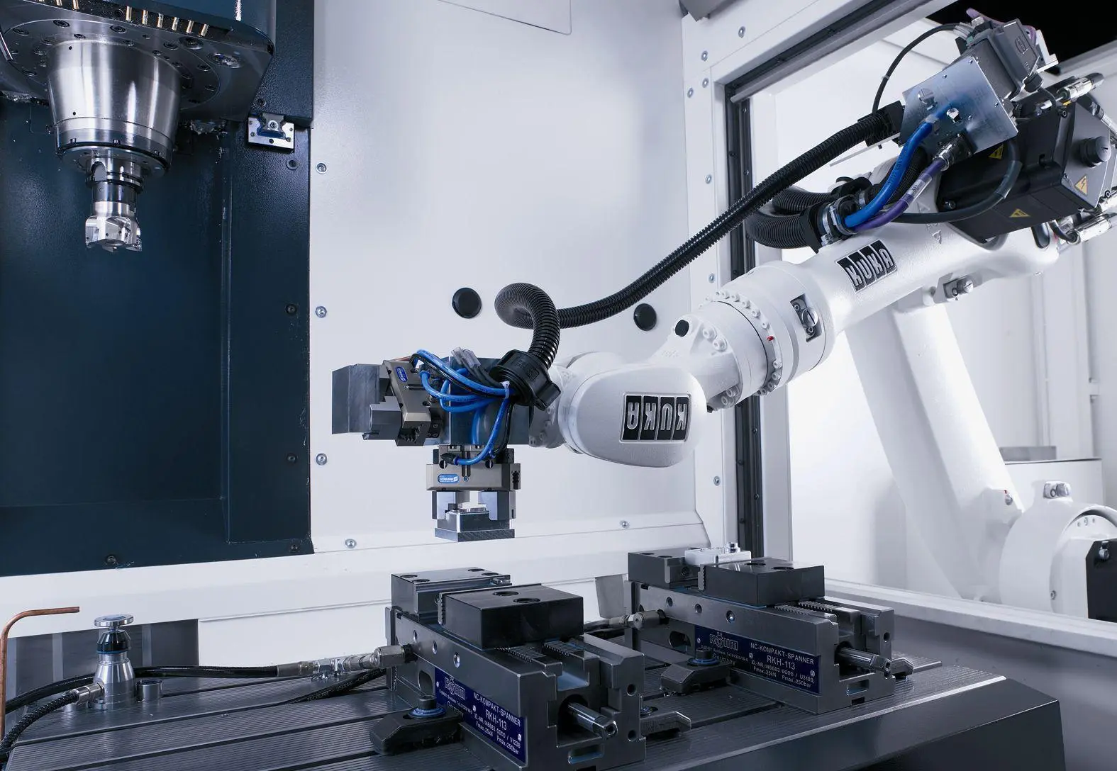 Engineering machinery project application